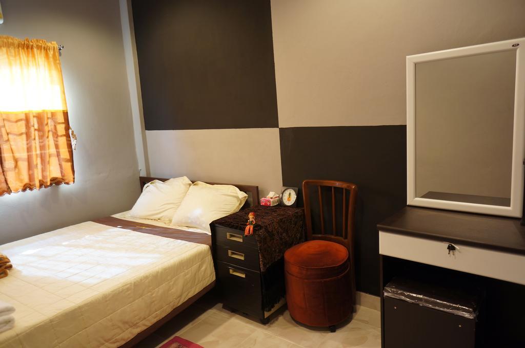 Motel Kimhouse Bangkok Zimmer foto